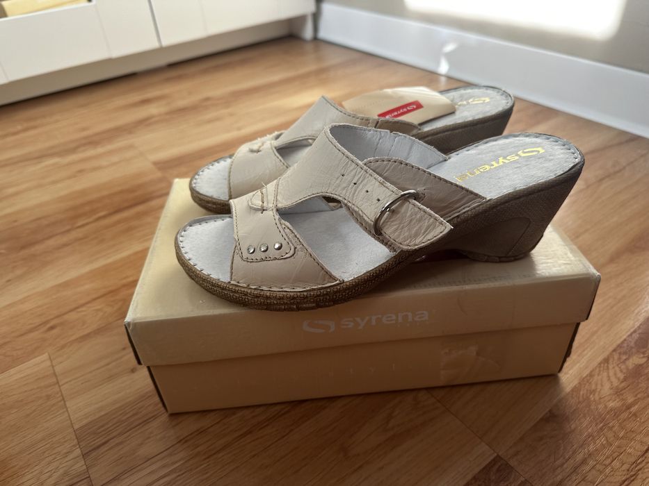 Nowe buty SYRENA