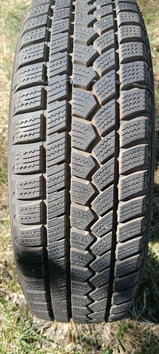 Prawie nowe opony zimowe na felgach aluminiowych do Mini One R50