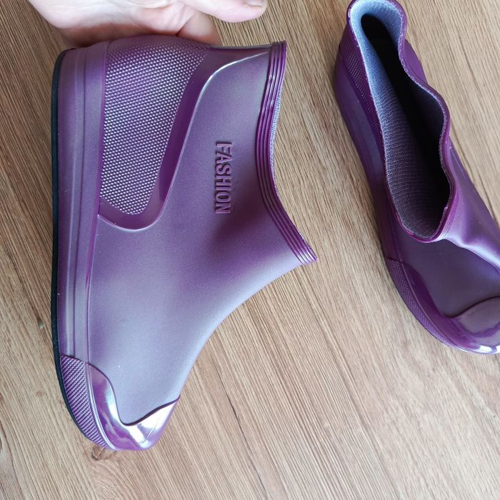 Lekkie nowe kalosze 36