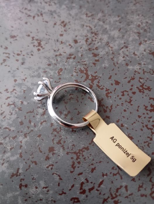 Pierścionek srebro cyrkonia
