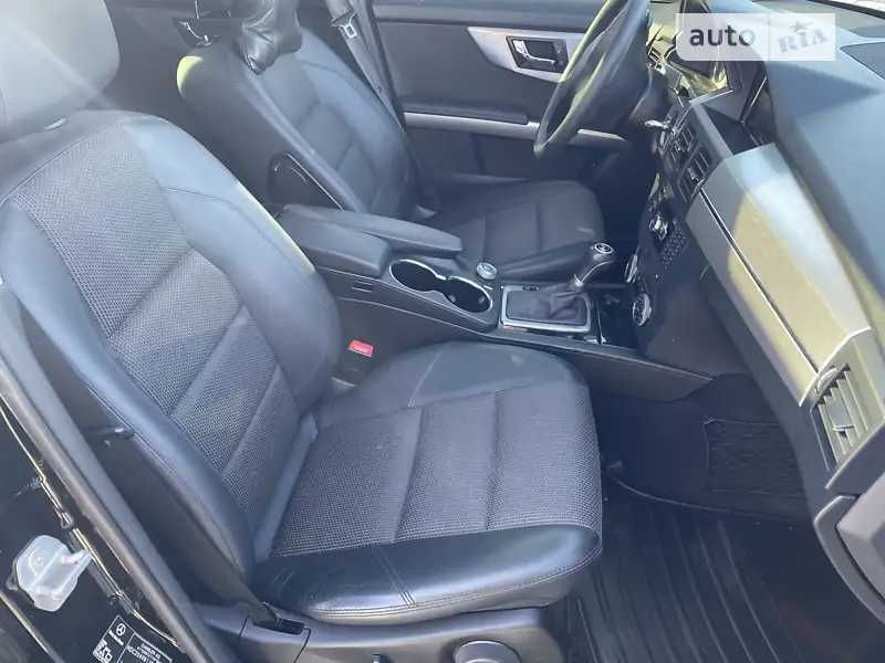 Автомобиль у відмінному стані Mersedes GLK