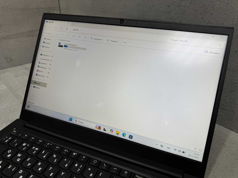 Стильний ноутбук Lenovo E14 Gen 3/Ryzen 3/8 ddr4/256 ssd/14 FullHD ips