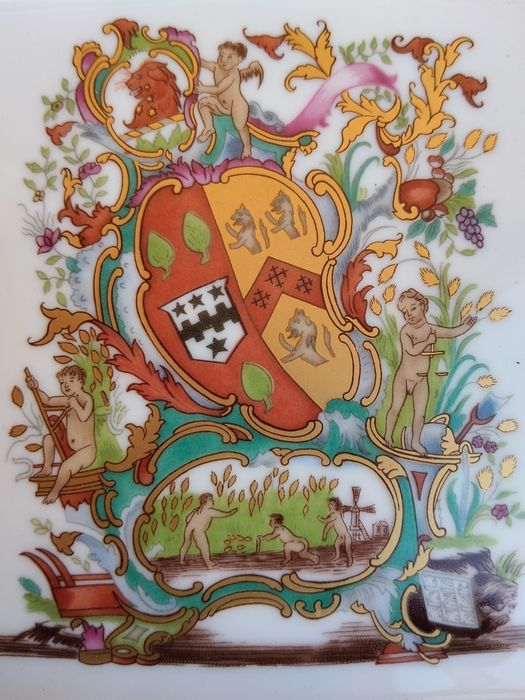 Covilhete Vista Alegre brasonado Mottahedeh decoração inspirada da Companhia das Índias