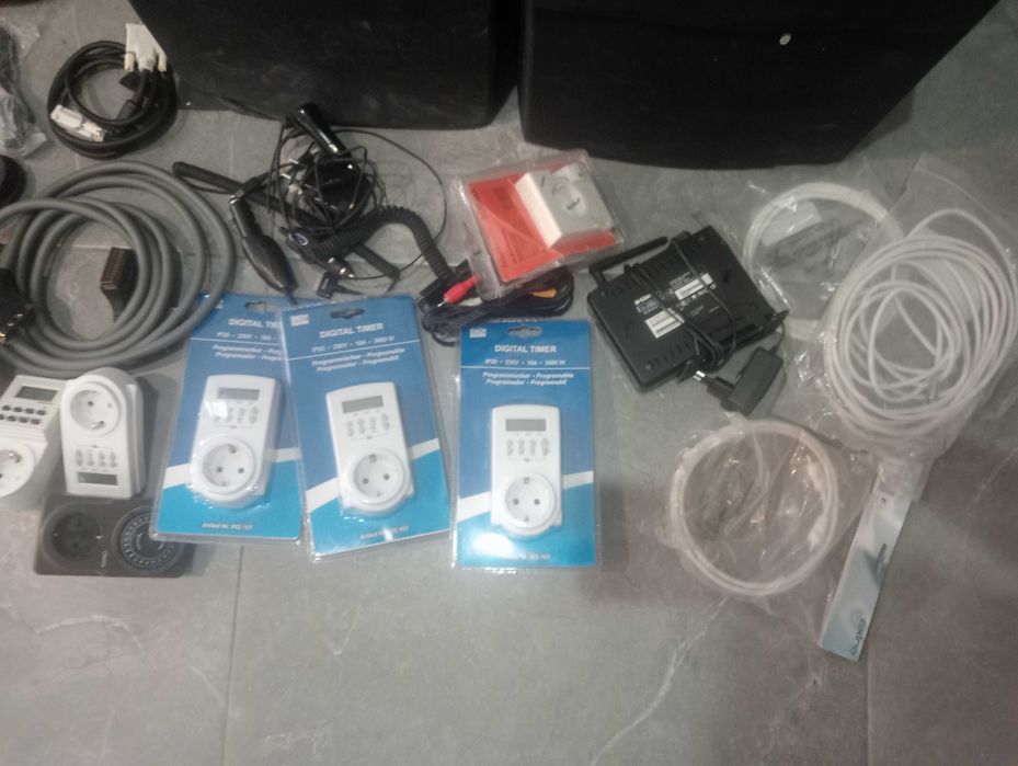 Zestaw płyt CD-R dvd-rw zasilacz kable router mega zestaw