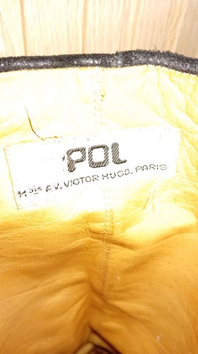 Botas de Cano Alto Victor Hugo - Camurça Preta (Tam. 37)