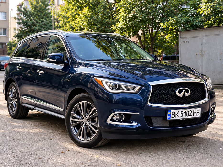Infiniti QX60 2016 • 3.5 бензин • 7 місць • 93 тис. миль • Шкіряний салон