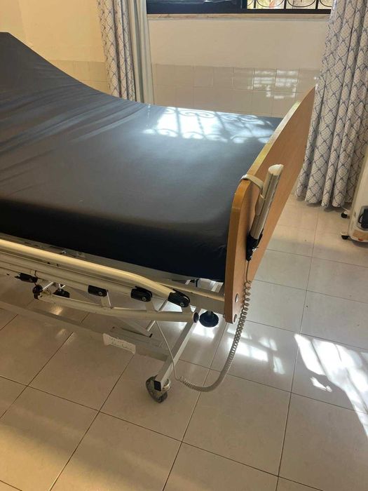 Cama Articulada Elétrica com Comando