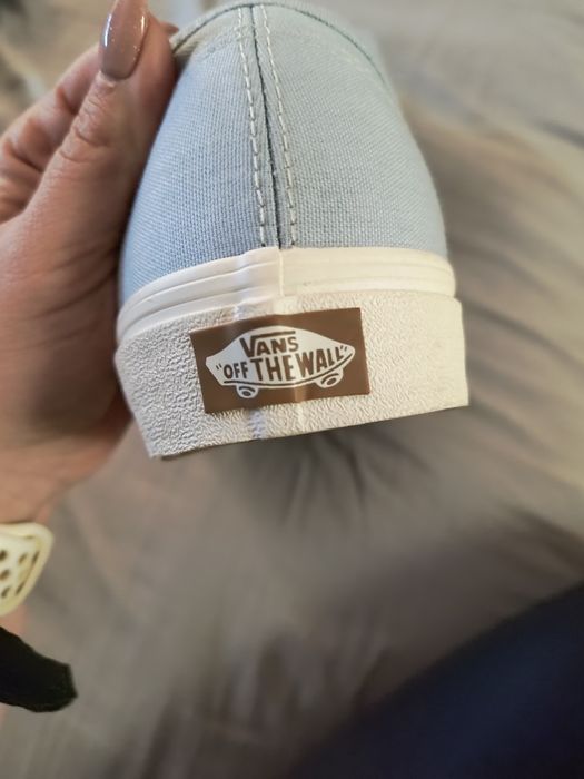 Nowe błękitne trampki Vans