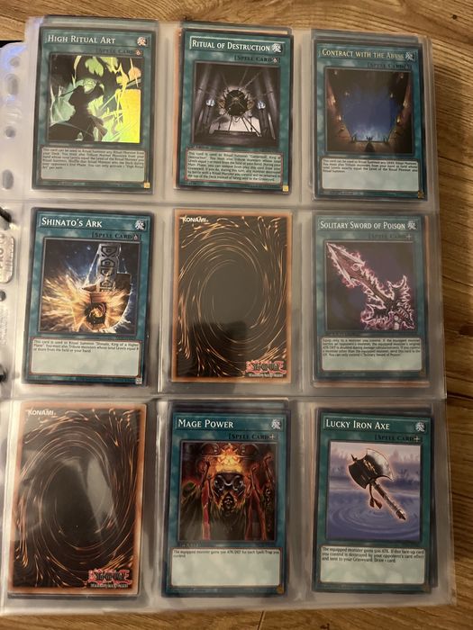 Oryginalne karty Yu-Gi-Oh! Magiczne