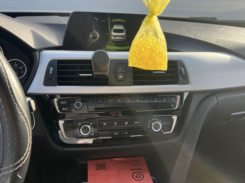 BMW 318d - Viatura com os servicos sempre efetuados na marca