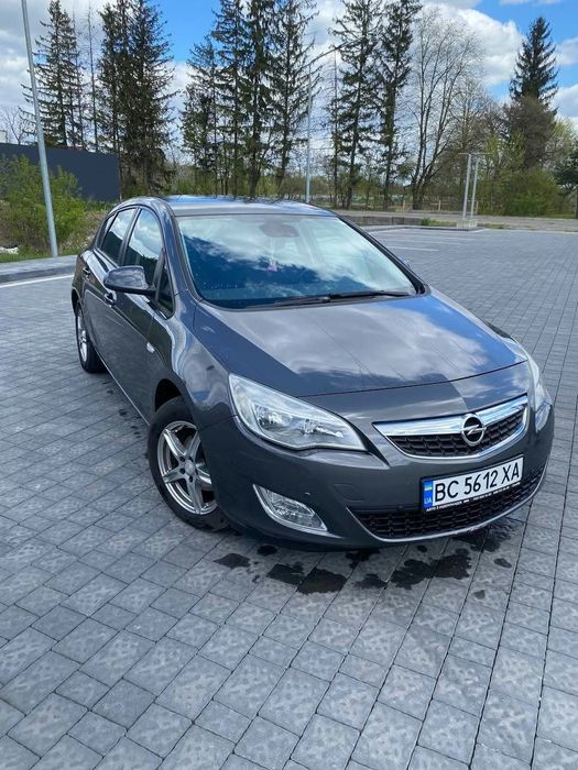 Opel Astra J 2010р