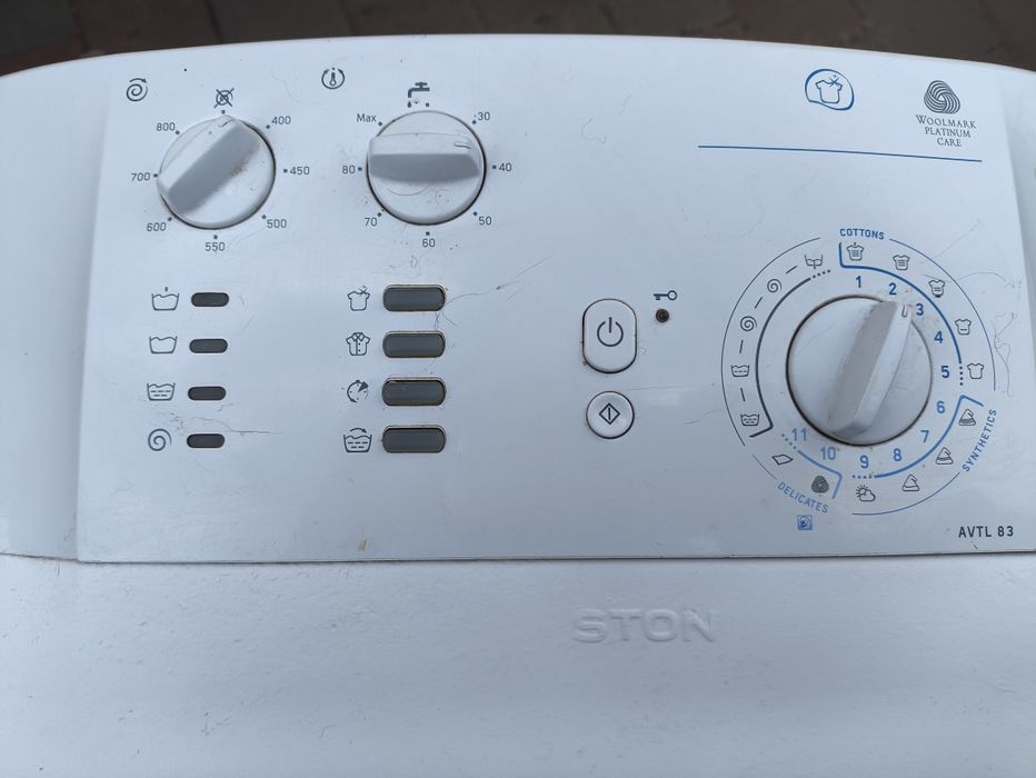 Продам пральну машинку Ariston