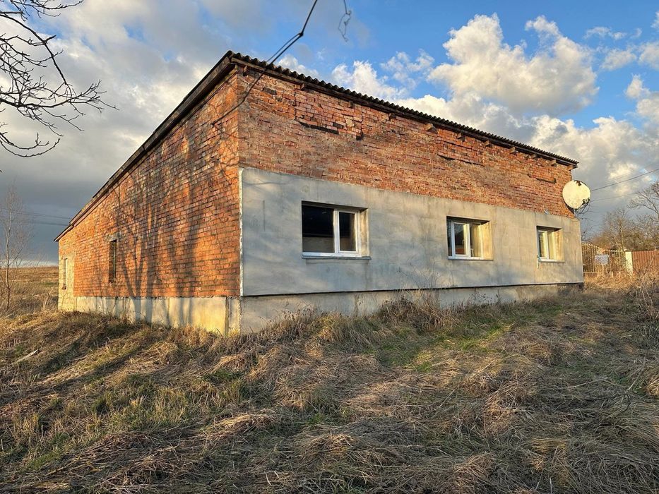 Будинок з 15 сот землі