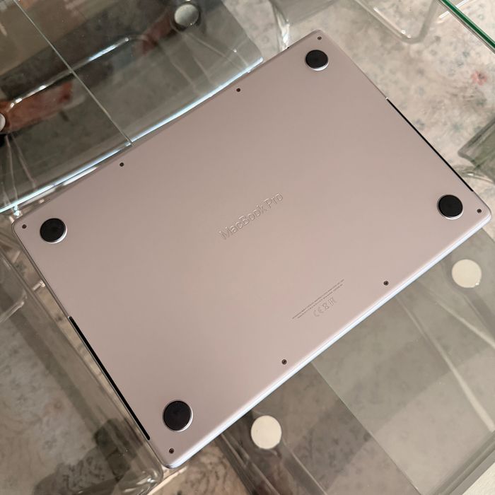 MacBook Pro 14” (2021) – M1 Pro | 16GB RAM | 1TB SSD | 88% Bateria