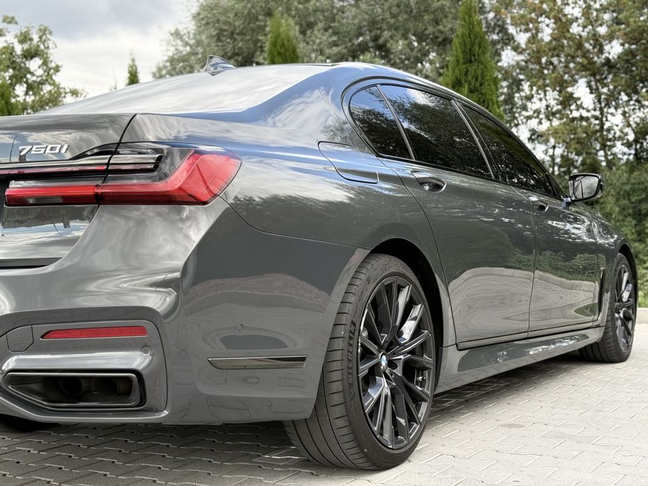 BMW 750 M Performance