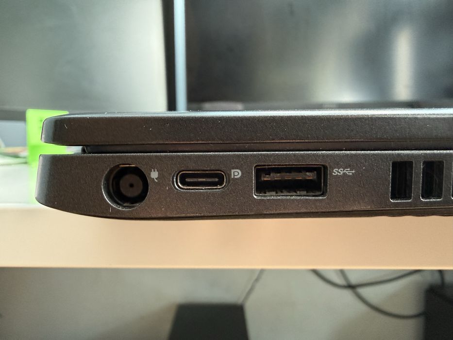 Dell Latitude 5400 12/256