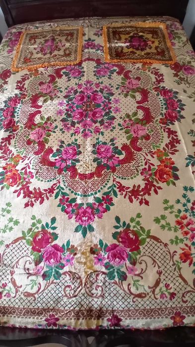 Colchas decorativas antigas