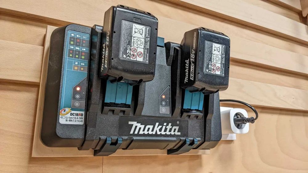 Настінне кріплення для зарядного пристрою Makita DC18RC / DC18RD