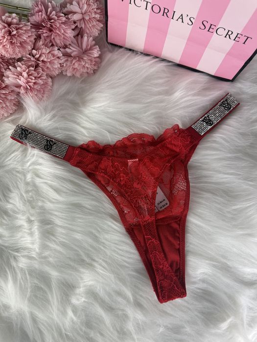 Czerwone koronkowe majtki stringi z kryształkami Victoria’s Secret S