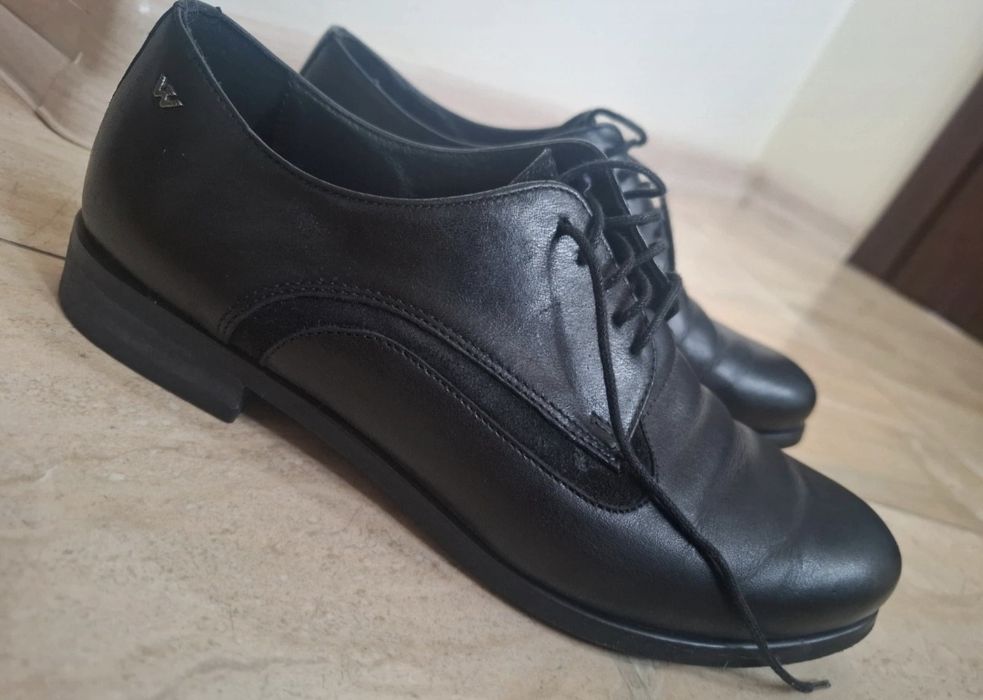 Czarne skórzane półbuty oxfordki Wojas 36