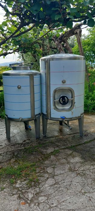 2 Cubas Inox de 550L e 350L