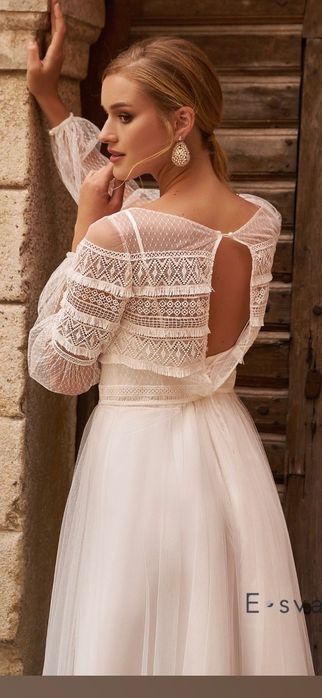 Весільна сукня з мереживом