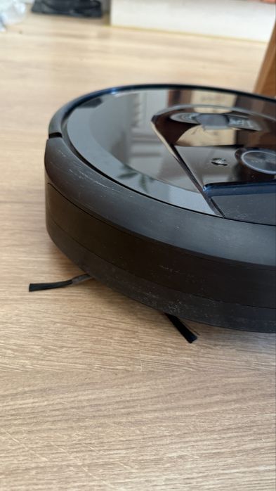 iRobot Roomba i7 + Clean Base | Base Auto-Esvaziamento + Filtros