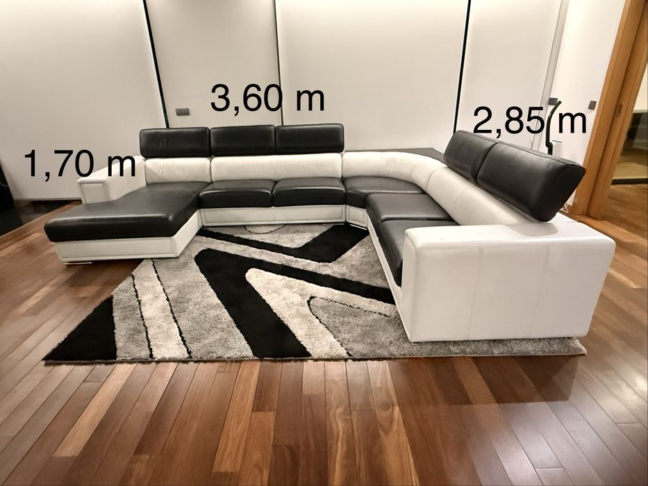 Sofá com chaise longue.