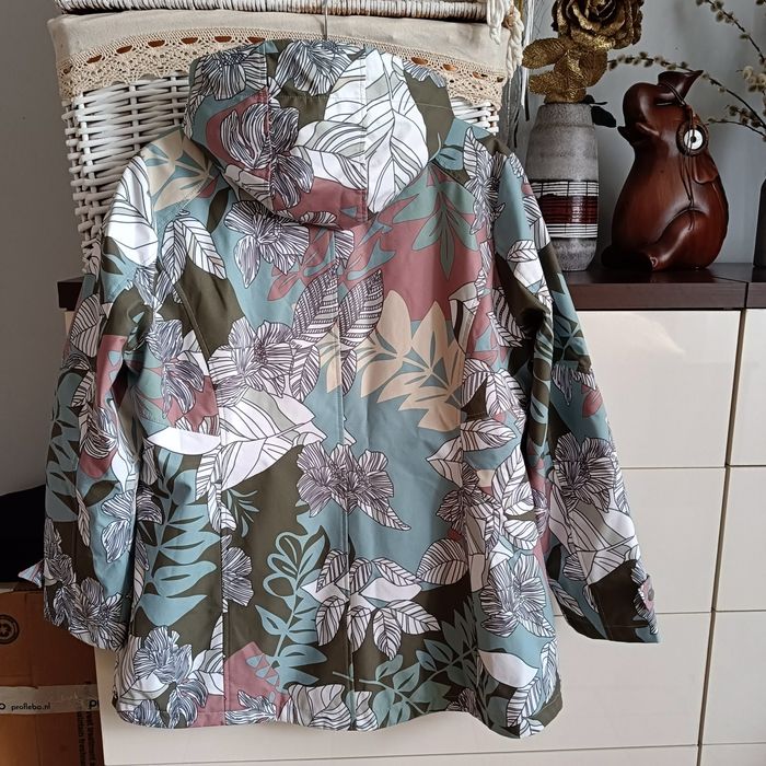 Kurtka pastelowa District wiatrówka