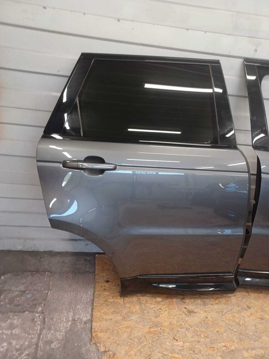 Drzwi Prawe tył kompletne Range Rover II Sport L494 lift