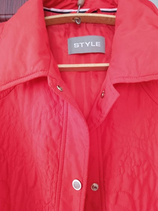 Продам жіночу куртку