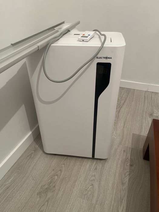 AC PORT ELECTRONIA ACBKYR41 (14000 BTU, Quente e Frio, Desumidificador, Função Ventoínha)