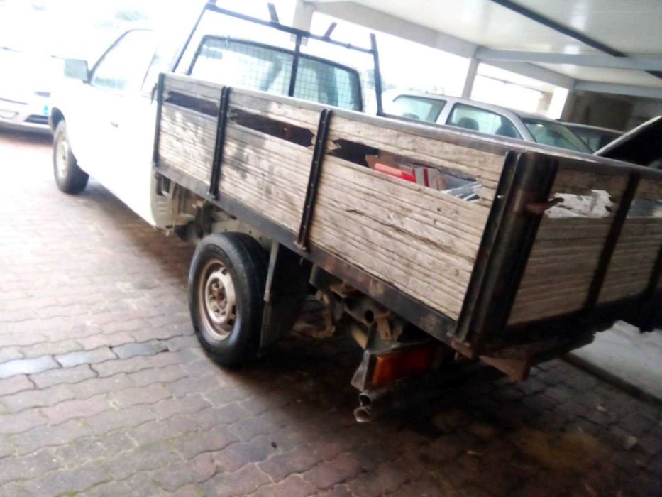 carrinha de caixa aberta nissam