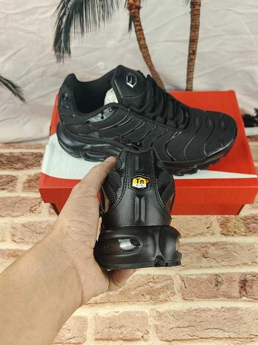 Nike Air Max TN Plus Black R.41