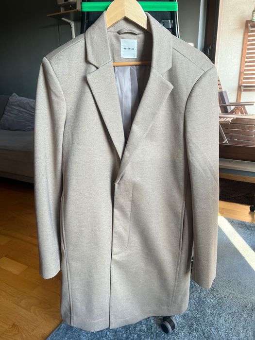 Płaszcz klasyczny męski na wiosnę