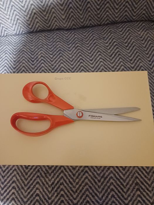 Nożyczki FISKARS dla leworęcznych