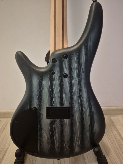 Sprzedam gitarę basowa