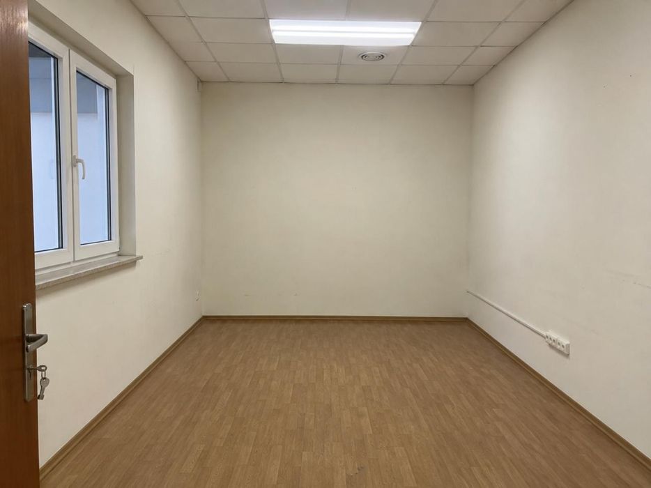 Hala + biura 2690 m² | Baczyńskiego | 25 zł/m² | do 8 m