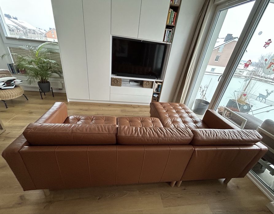 Skórzana sofa Ikea Landskrona z szezlongiem kolor camel, stan idealny