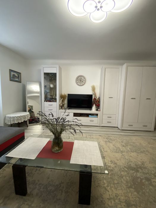 Продається БЕЗ КОМІСІЇ ДЛЯ ПОКУПЦЯ 2-х кімнатна квартира на Дружбі!