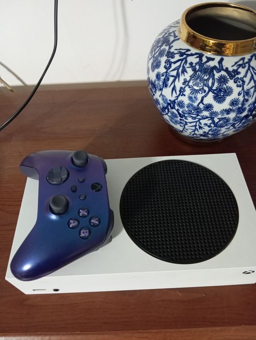 Konsola Xbox Series S w świetnym stanie
