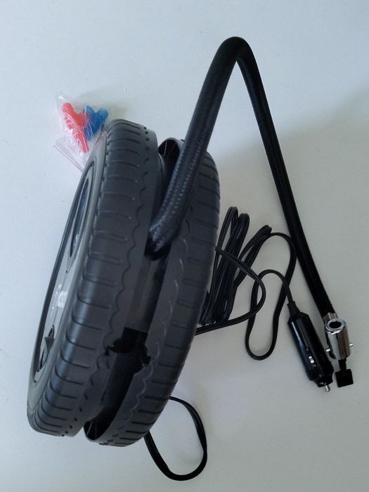 Aparelho para encher pneus auto bicicleta bóias etc etc  ligar ao isqueiro carro
