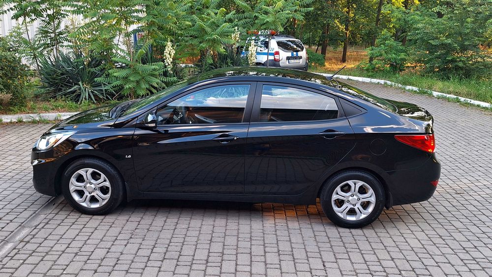 Hyundai Accent 2012г Автомат 1.6