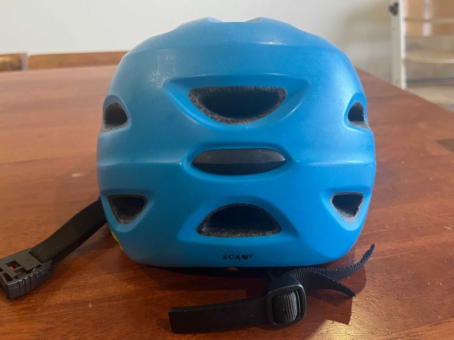 Capacete criança Giro Scamp MIPS Tamanho XS