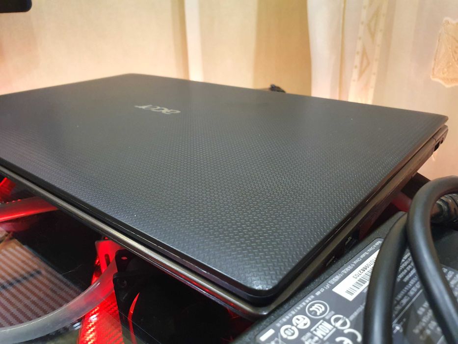 Ігрова консоль Acer Aspire 7560G ,4 GB DDR3 , 500 GB HDD