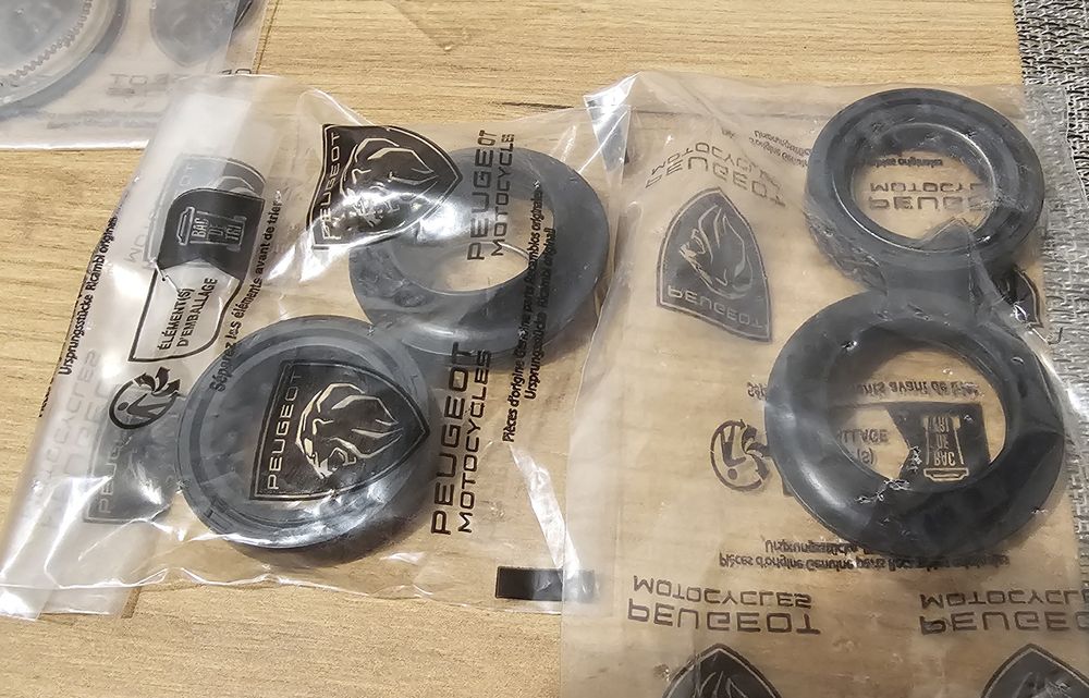 Sprzedam cylinder peugeot tweet 125