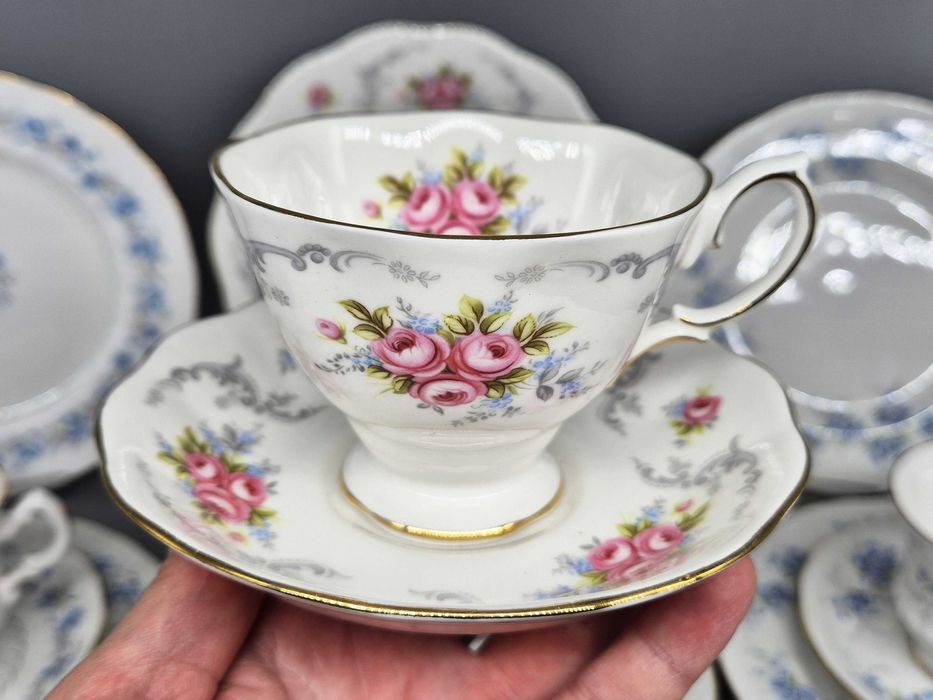 Trio złocenia filiżanka podstawek talerzyk ROYAL Made in England