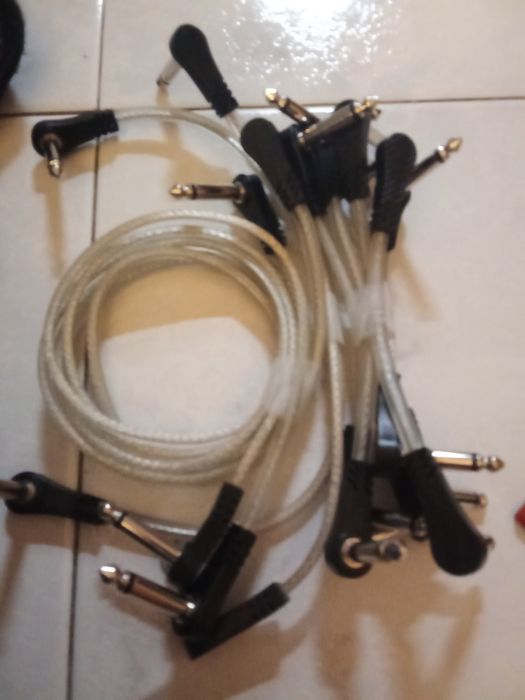 Acessórios (botões, molas, patch cables)