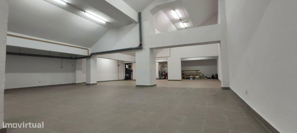 Armazém - 100m2 - Marvila - Metro da Bela vista