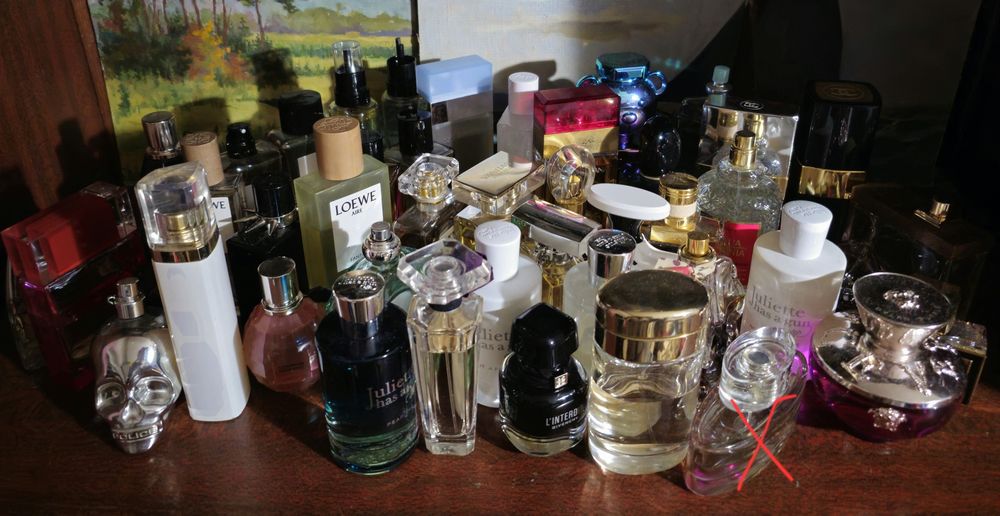Cвятковий розпродаж жіночих парфумів (флакони та на розпив)